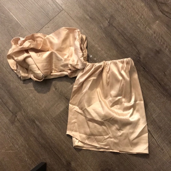 Champagne New Ruffle Off Shoulder Satin Top - Picture 6 of 7